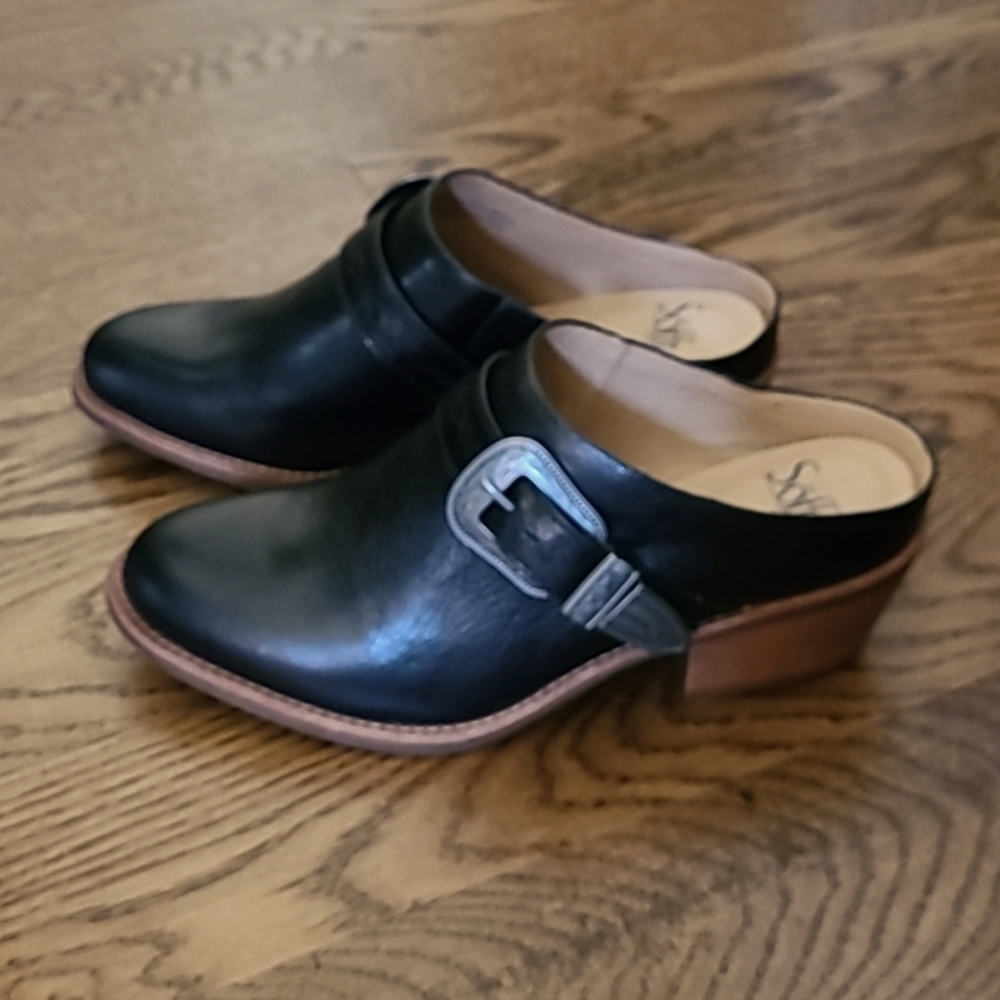 Sofft adara women's leather mule